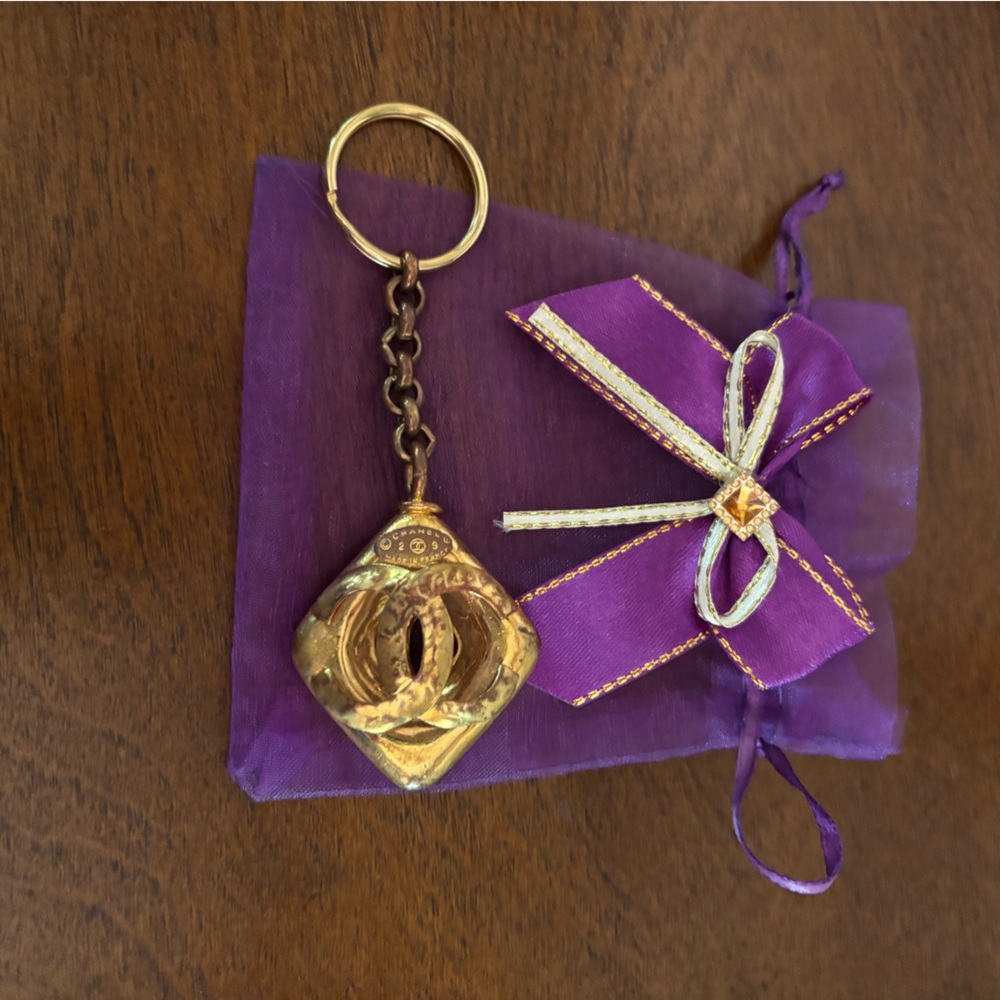 Chanel Coco Mark keychain/Pendant Gold Plated Diamond motif